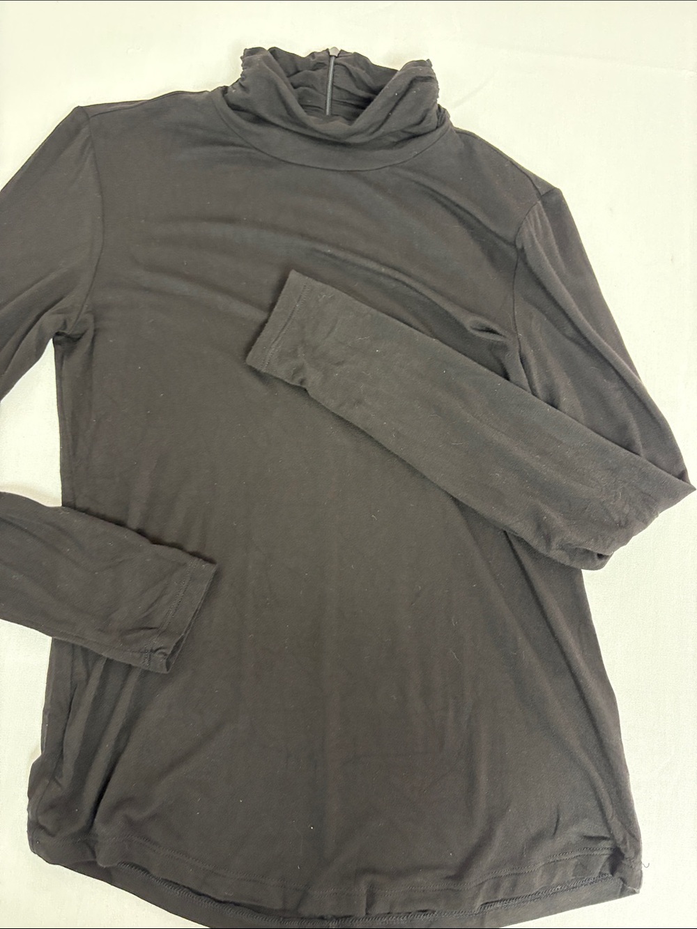 Elie Tahari Jet Black Ruched Turtleneck Top – Size small